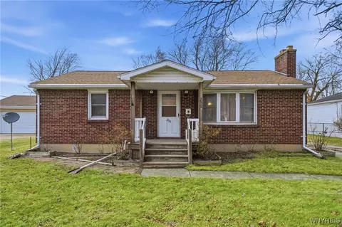 238 Desmond Dr, Tonawanda, NY 14150