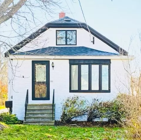 991 Mineral Springs Rd, Buffalo, NY 14224