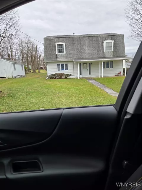 137 Potomac Ave, Evans, NY 14006