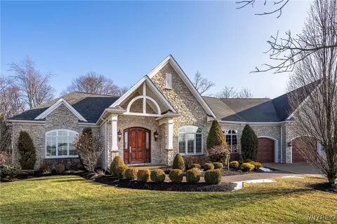 9823 Willowleaf Ct, Clarence Center, NY 14032