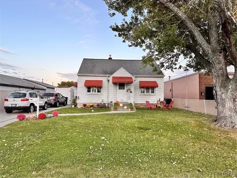25 Jamaica Rd, Tonawanda, NY 14150