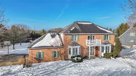 2478 Eldridge Rd, East Aurora, NY 14052