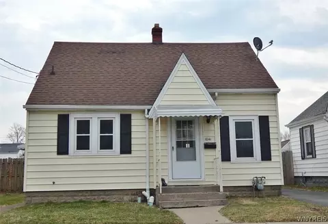 1041 92nd St, Niagara Falls, NY 14304
