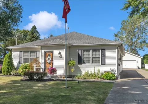 60 Old Falls Blvd, North Tonawanda, NY 14120