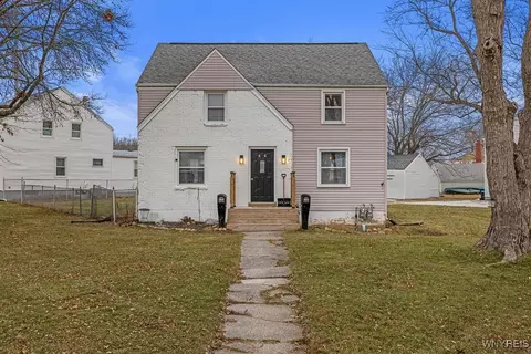 66 W Park Rd, Grand Island, NY 14072