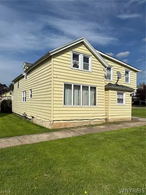 146 Hoyt St, Dunkirk, NY 14048
