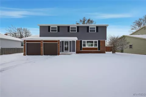 15 Diane Dr, West Seneca, NY 14224