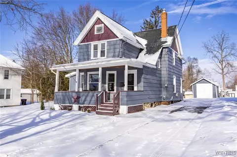 30 Oak St, Avon, NY 14414