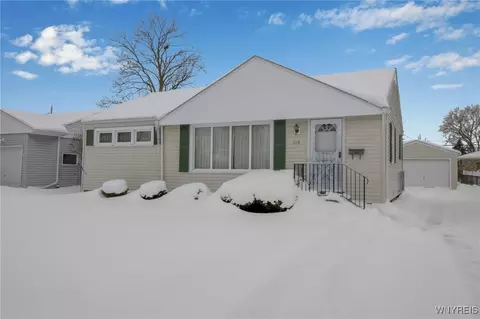 118 Dolphann Dr, Tonawanda, NY 14150