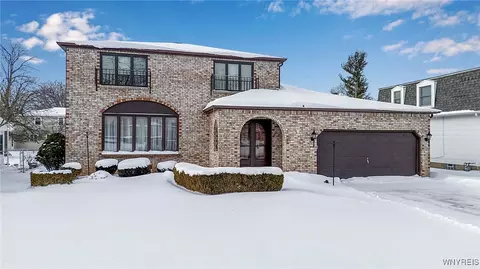 113 Belvoir Rd, Amherst, NY 14221