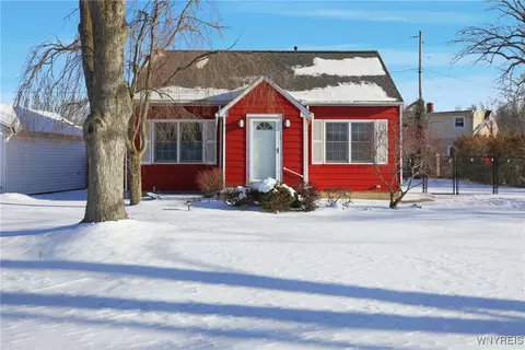 90 Willow Dr, Tonawanda, NY 14150