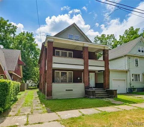 1867 Michigan Ave, Niagara Falls, NY 14305