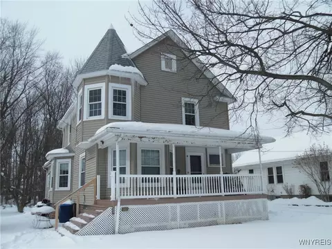 3590 Curtis Ave, Porter, NY 14131