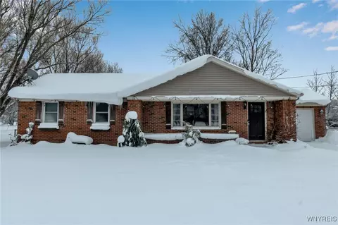 6903 Jewett Holmwood Rd, Orchard Park, NY 14127