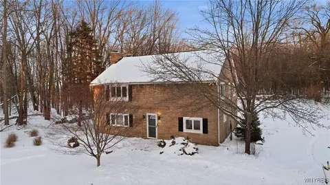 3865 Millersport Hwy, Getzville, NY 14068