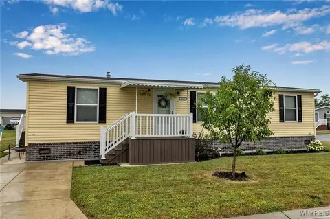 4026 Seneca Pkwy, Niagara, NY 14304