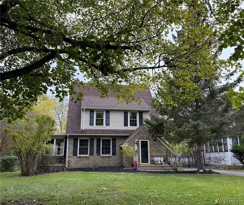 63 Columbia Dr, Amherst, NY 14221