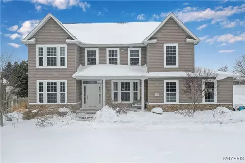 3320 E River Rd, Grand Island, NY 14072