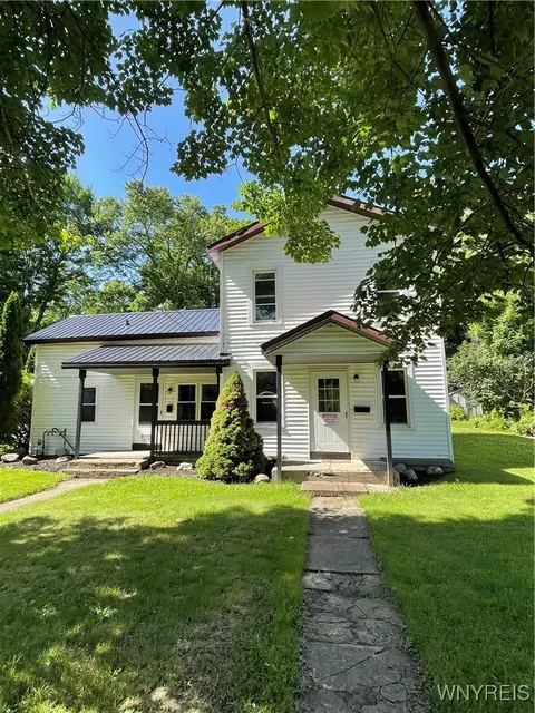 43 Union St, Gowanda, NY 14070