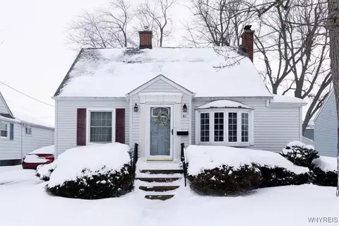 61 Rockne Rd, Buffalo, NY 14223