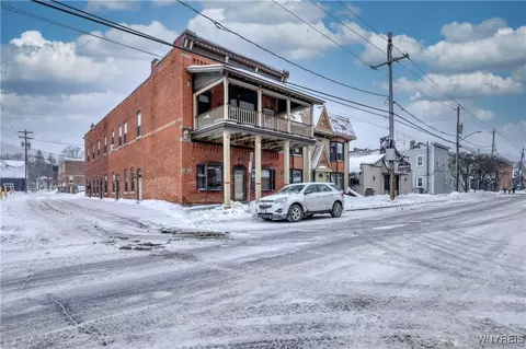 1 Arlington Arms # -8, Ellicottville, NY 14731