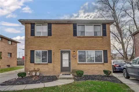 9 Floreis Ct, Cheektowaga, NY 14225