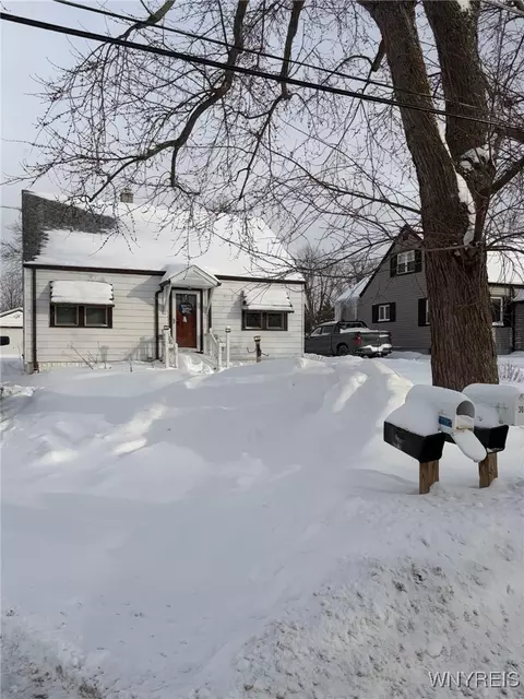 3093 Lyth Rd, Buffalo, NY 14218