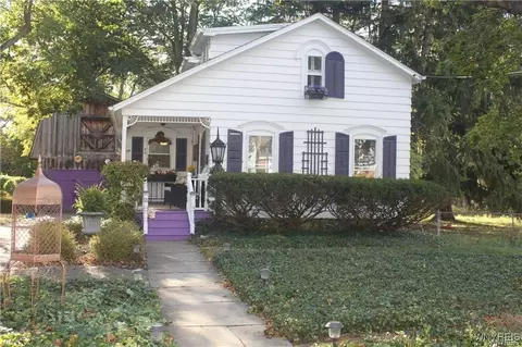 78 Evans St, Amherst, NY 14221
