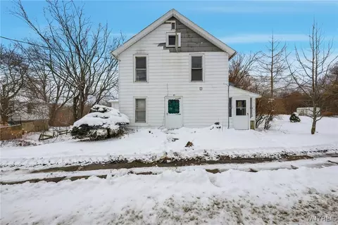 185 Eagle St, Pomfret, NY 14063