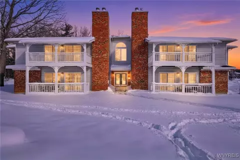 1075 Youngs Rd #H, Amherst, NY 14221