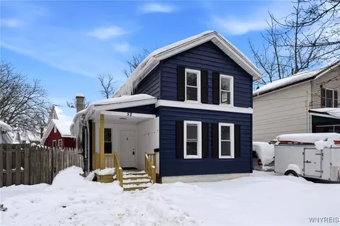 52 Pound St, Lockport, NY 14094