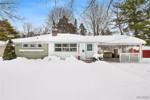 250 S 2nd St, Lewiston, NY 14092