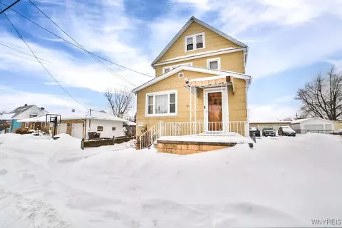 240 Lackawanna Ave, Buffalo, NY 14212