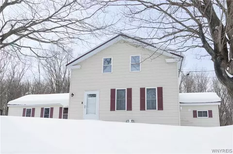 11421 Hanover Rd, Hanover, NY 14062
