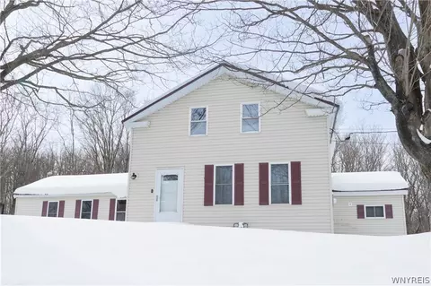 11421 Hanover Rd, Hanover, NY 14062