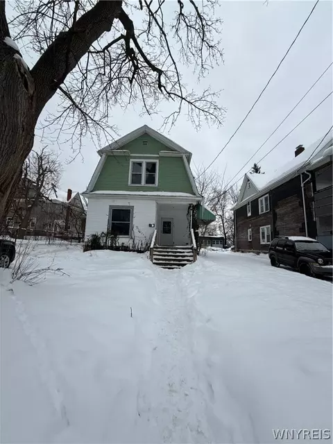 623 Chestnut Ave, Niagara Falls, NY 14305