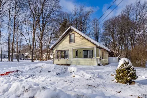 145 Miller St, Persia, NY 14070
