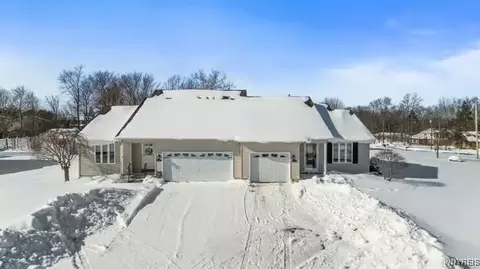 4753 E Highland Pkwy, Buffalo, NY 14219