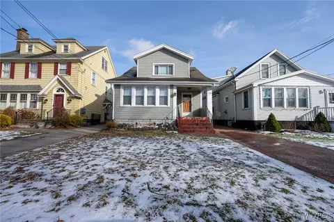 292 Potters Rd, Buffalo, NY 14220