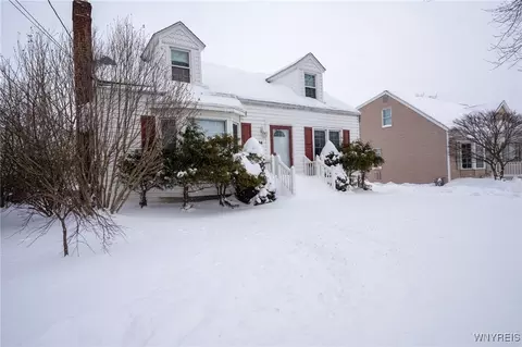 14 Dundee St, Buffalo, NY 14220