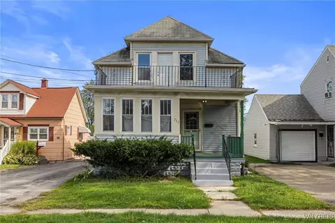 377 Pine Ridge Rd, Cheektowaga, NY 14225