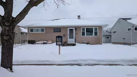 207 Floradale Ave, Tonawanda, NY 14150