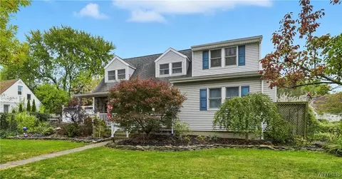 577 Emerson Dr, Amherst, NY 14226