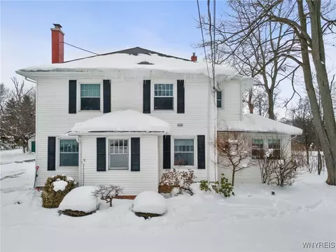 5274 Columbia Ave, Hamburg, NY 14075