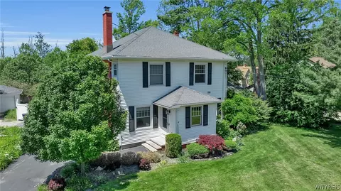 5274 Columbia Ave, Hamburg, NY 14075