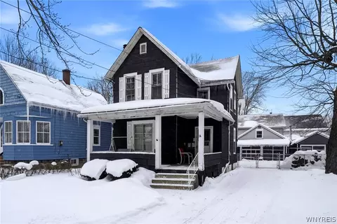 14 Harriet St, Tonawanda, NY 14150