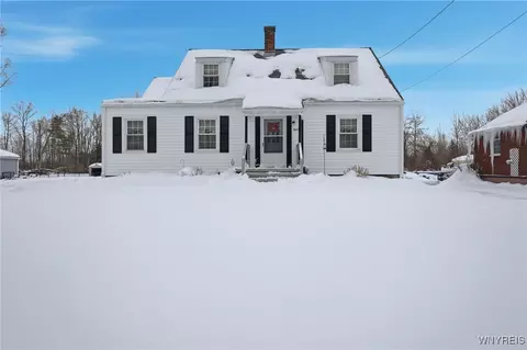 3843 Ransomville Rd, Porter, NY 14131