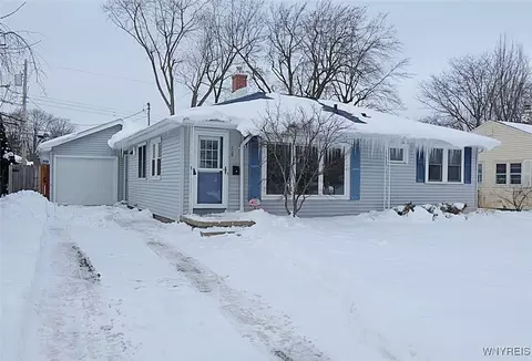 109 Pearce Dr, Amherst, NY 14226