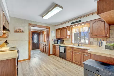 Entry Way - 1433 Cattaraugus Rd, Java, NY 14082 photo 1 of 3