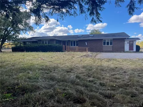 3916 Long Brg, Albion, NY 14411